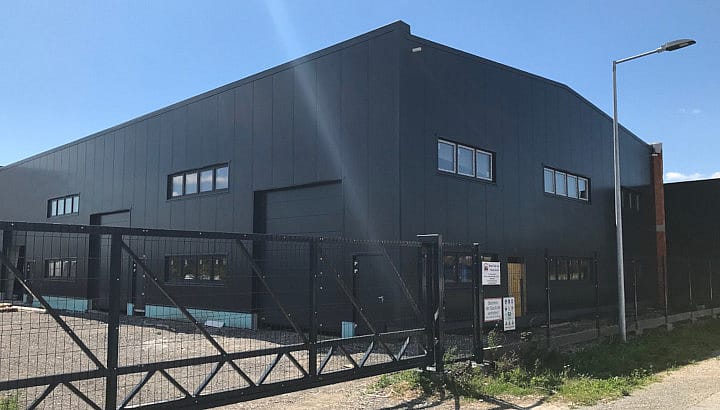 WÄRMEGEDÄMMTE HALLE